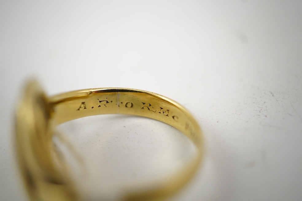 A rare Arts & Crafts gold ring, England, circa 1905
